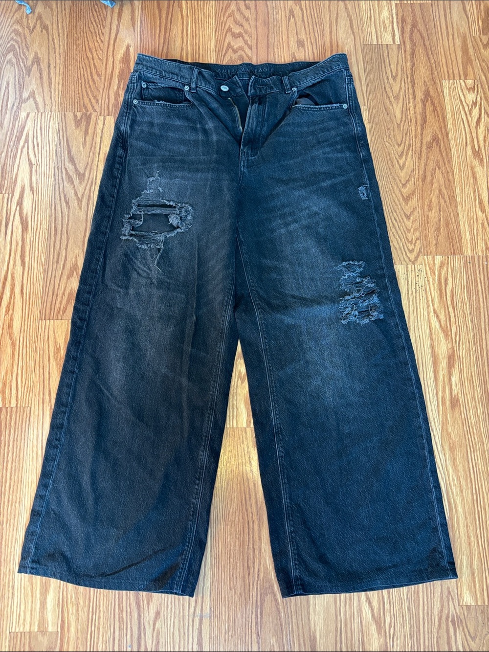 American Eagle Outfitters Black Wide-Leg Distressed Jeans